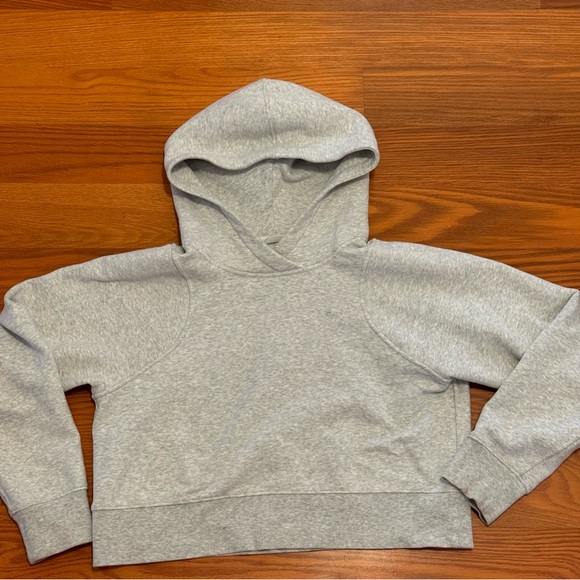 Lululemon Loungeful cropped hoodie - Picture 2 of 4